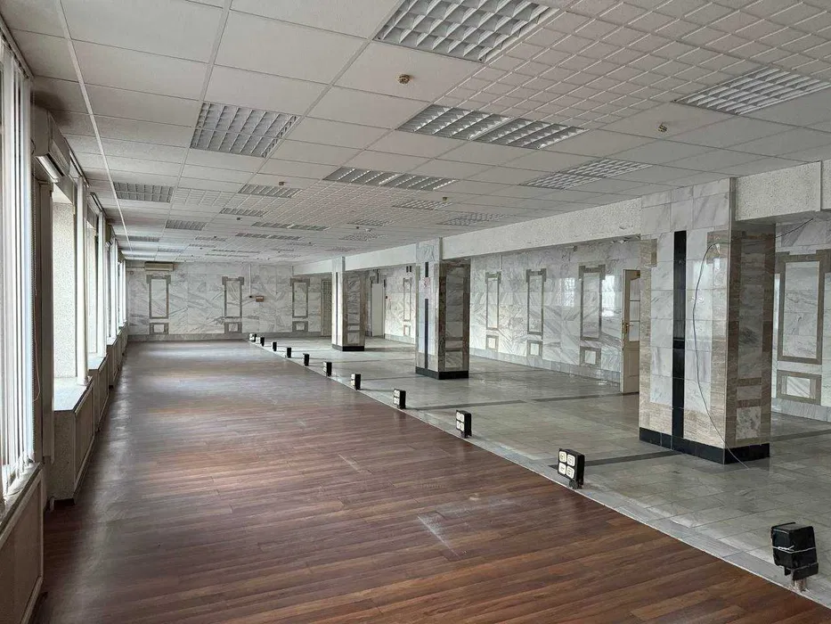 Будівля банківського типу 3059 м² в центрі Дніпра — 2