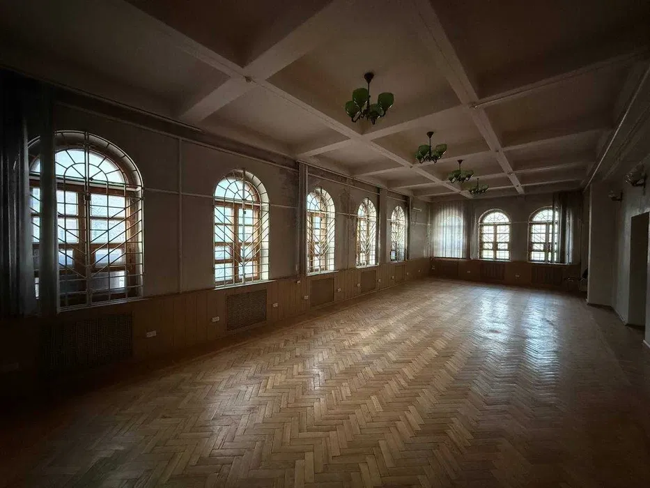 Будівля банківського типу 3059 м² в центрі Дніпра — 4
