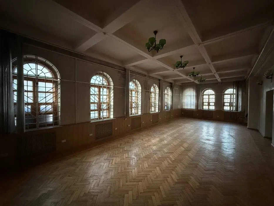 Приміщення 424 м² в центрі під банк, депозитарій, фінустанову — 4