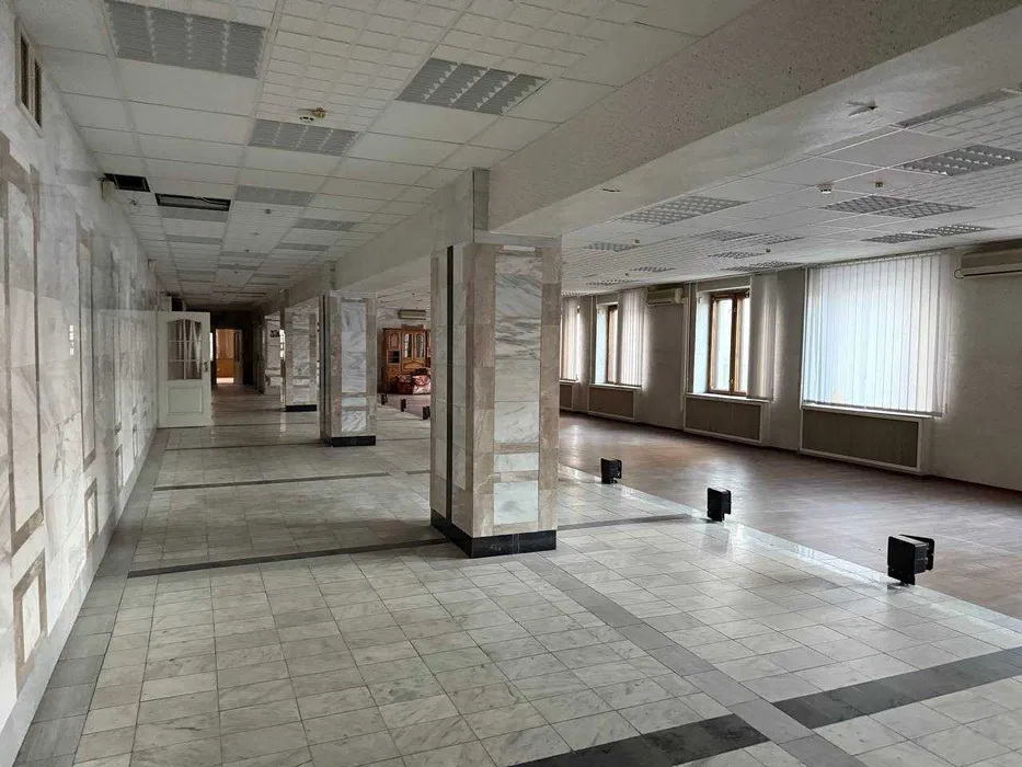 Приміщення 424 м² в центрі під банк, депозитарій, фінустанову — 7